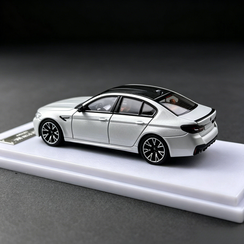 Howie Model 1/64 NEW BMW M5 F9 - Die Cast Car 1 64 评论和价格